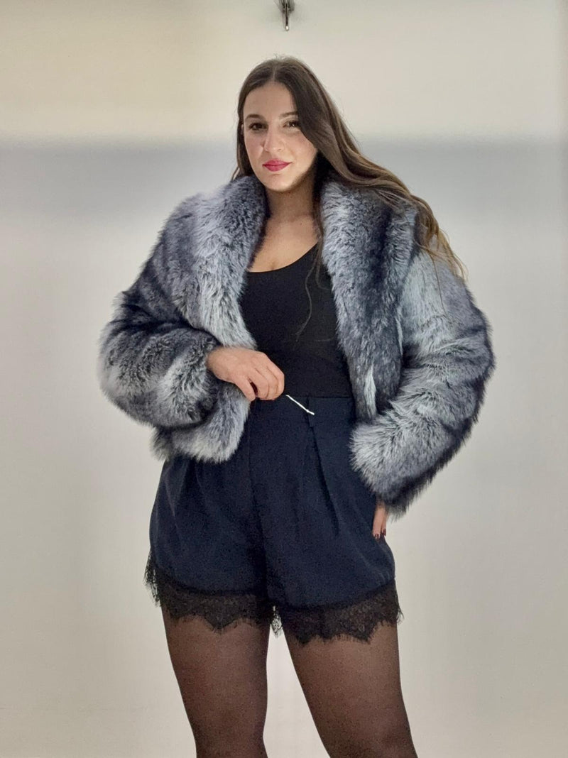 Pantaloncini con ricamo